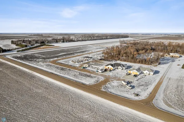 $38,500 | 629 Norman Drive, Kindred, ND 58051