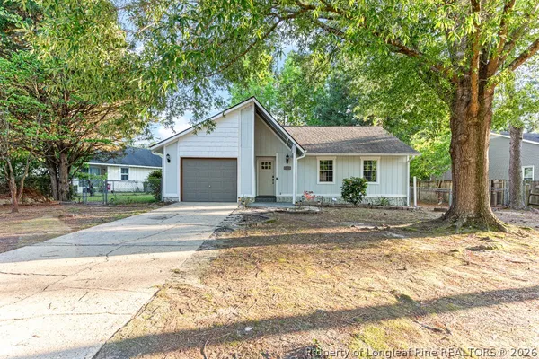 $219,000 | 4305 Falls Drive, Hope Mills, NC 28348