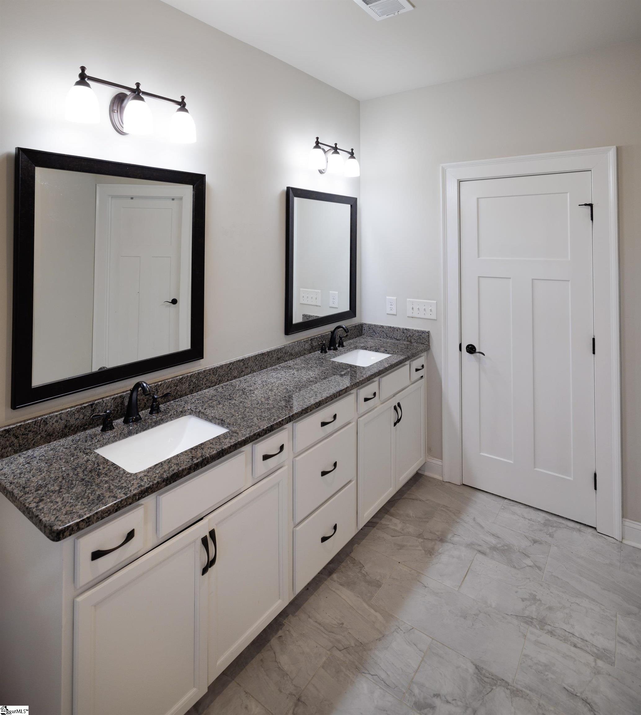 608 Rutland Court Greer, SC 29651 - Photo 24 of 43 Gallery Image 24
