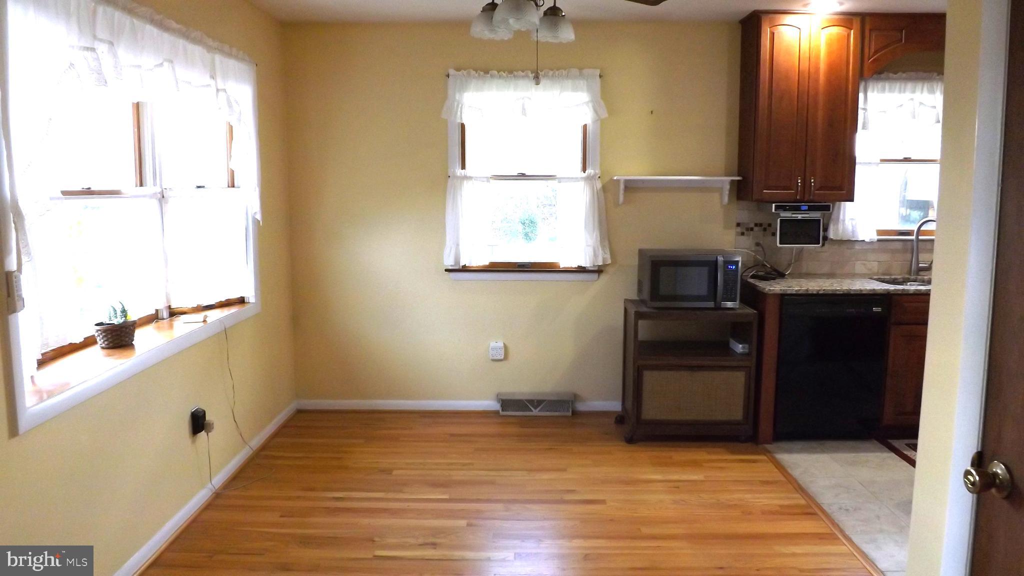 3552 Prospect Road Street, MD 21154 - Photo 14 of 52 Kitchen Eating Area