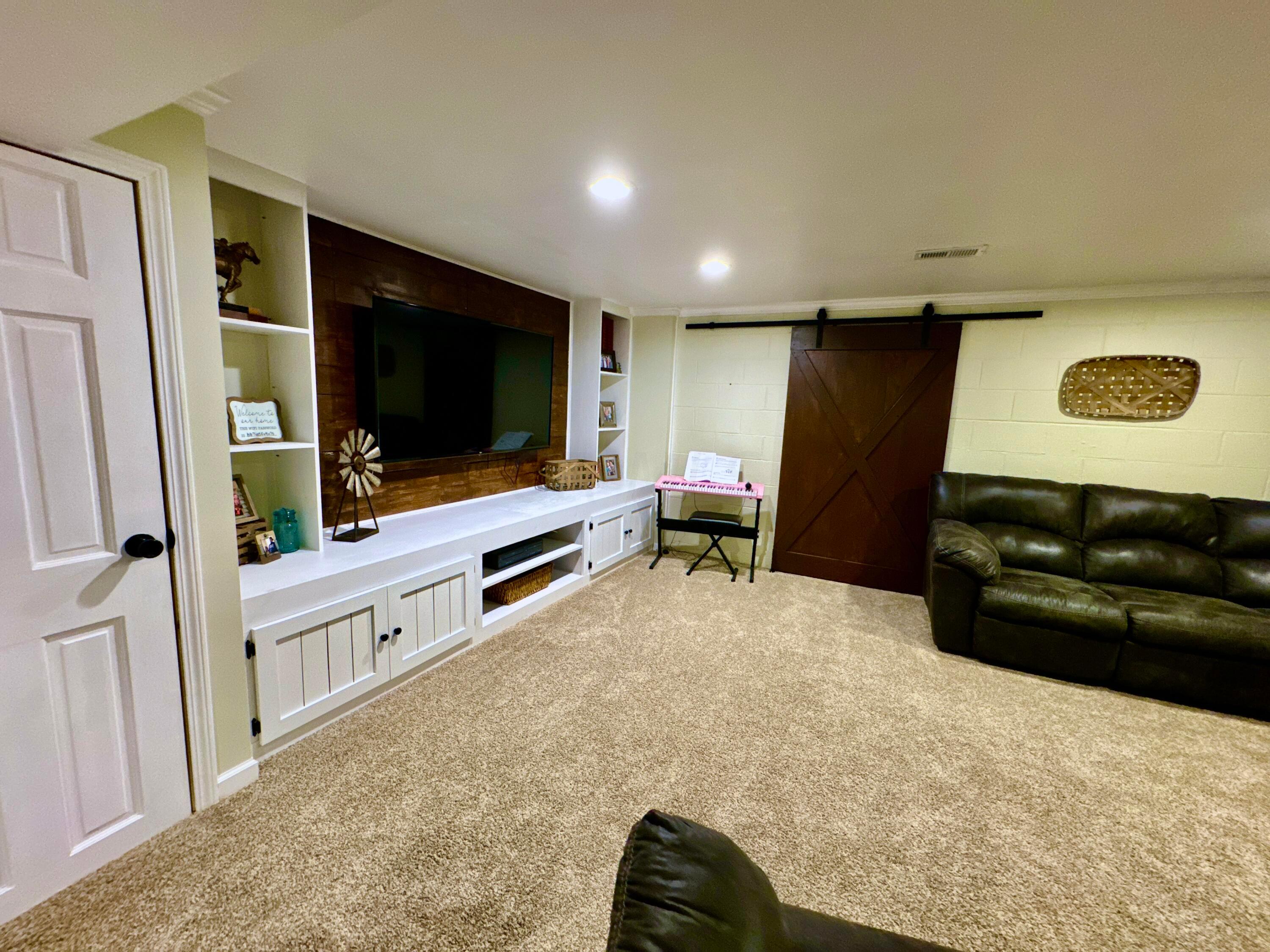 1591 Coonpath Road Northeast Lancaster, OH 43130 - Photo 22 of 50 Basement - Family Room