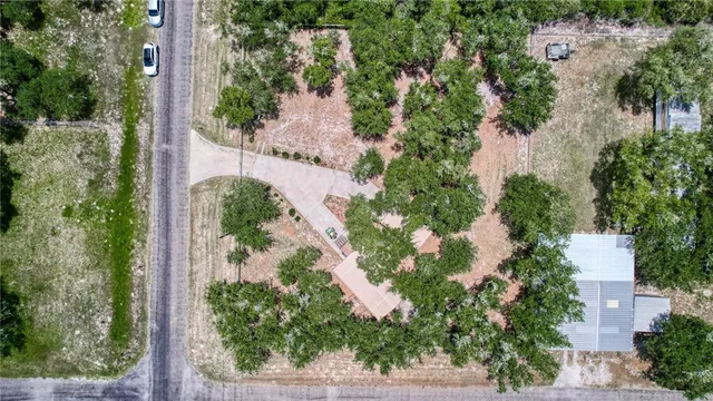 $238,000 | 527 Traylor Avenue, Rockport, TX 78382