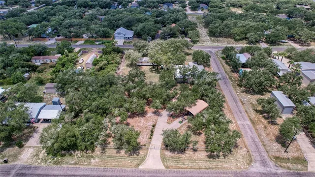 $238,000 | 527 Traylor Avenue, Rockport, TX 78382