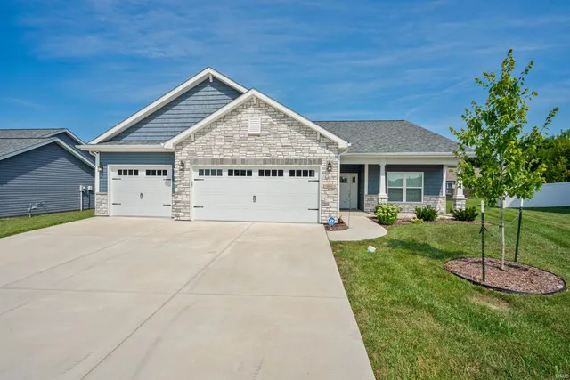 $374,900 | 1816 Southridge Drive, Frankfort, IN 46041