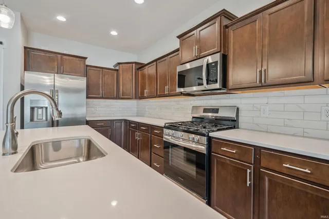 $374,900 | 1816 Southridge Drive, Frankfort, IN 46041