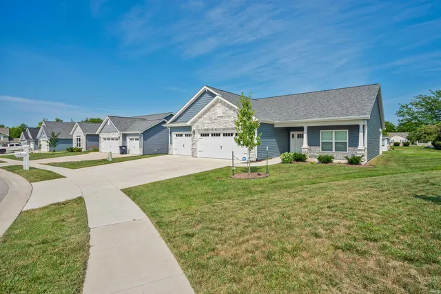 $374,900 | 1816 Southridge Drive, Frankfort, IN 46041