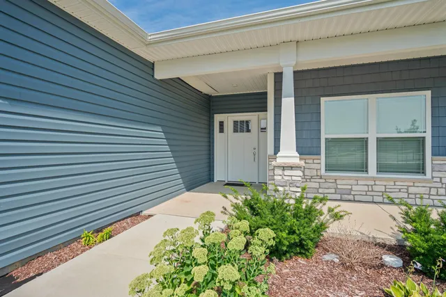 $374,900 | 1816 Southridge Drive, Frankfort, IN 46041