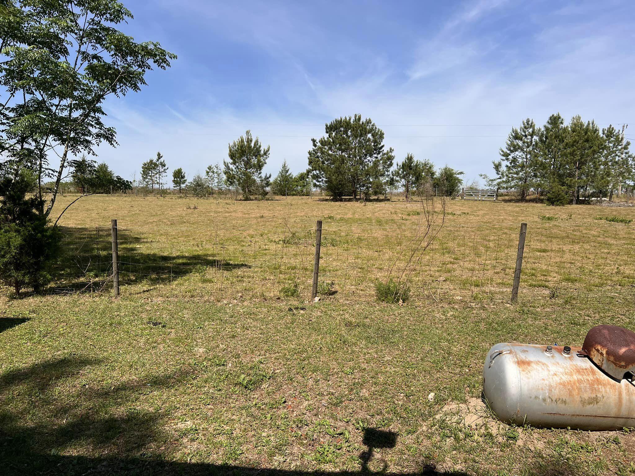 621 Davidson Road DeFuniak Springs, FL 32433 - Photo 8 of 16 439337554_7873709199318527_2349480815552