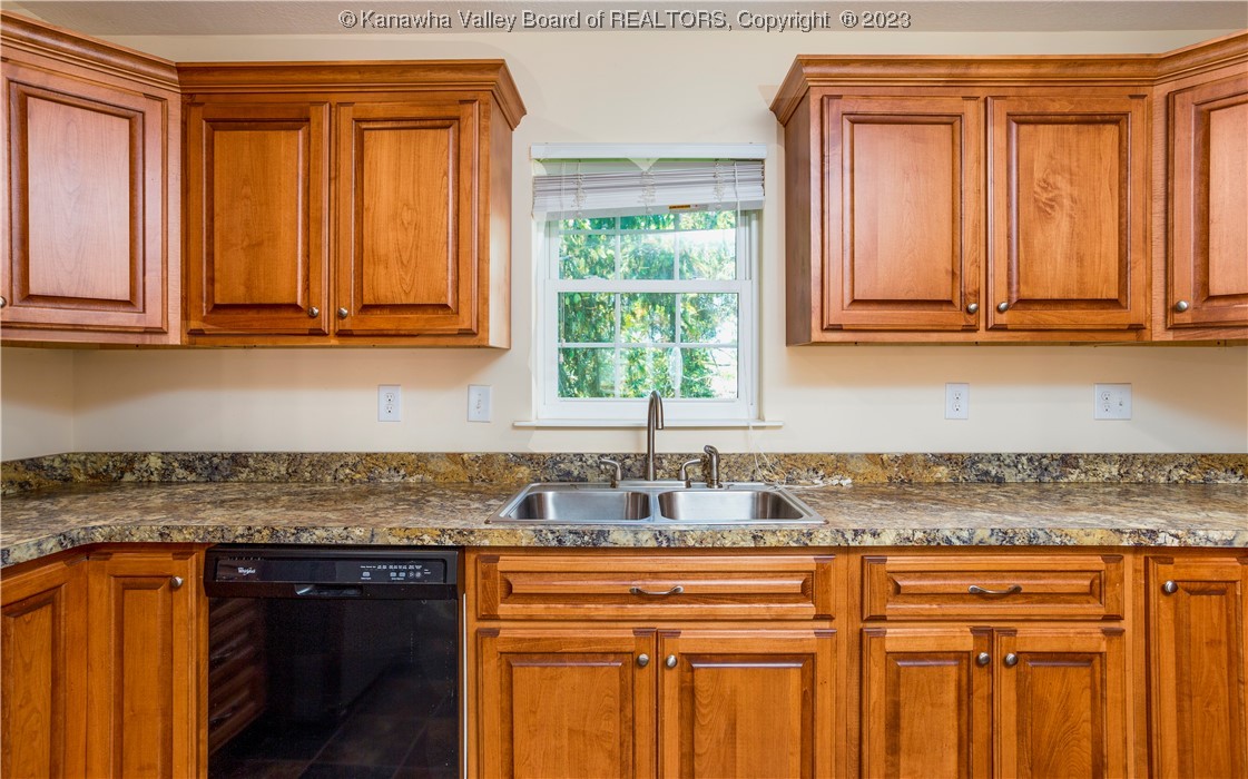 1112 Rivers Edge Drive Milton, WV 25541 - Photo 10 of 27 Gallery Image 10