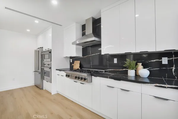 $1,990,000 | 2115 West Clark Avenue, Burbank, CA 91506