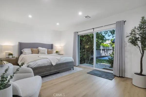 $1,990,000 | 2115 West Clark Avenue, Burbank, CA 91506