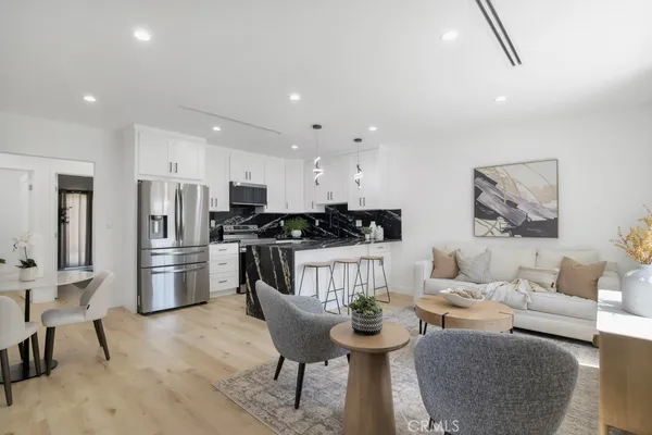 $1,990,000 | 2115 West Clark Avenue, Burbank, CA 91506