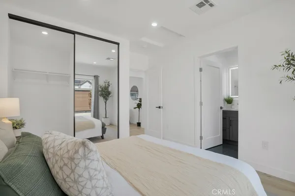 $1,990,000 | 2115 West Clark Avenue, Burbank, CA 91506