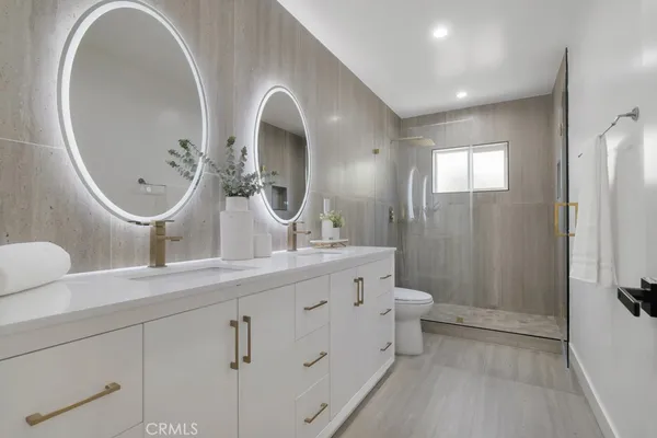 $1,990,000 | 2115 West Clark Avenue, Burbank, CA 91506