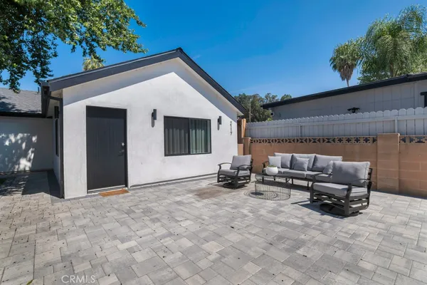 $1,990,000 | 2115 West Clark Avenue, Burbank, CA 91506