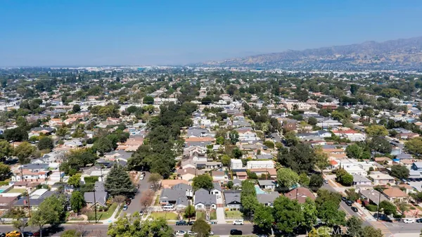 $1,990,000 | 2115 West Clark Avenue, Burbank, CA 91506