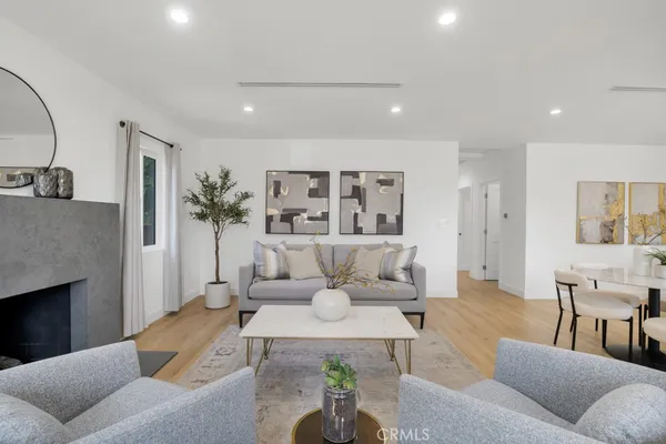 $1,990,000 | 2115 West Clark Avenue, Burbank, CA 91506