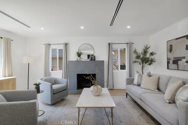 $1,990,000 | 2115 West Clark Avenue, Burbank, CA 91506