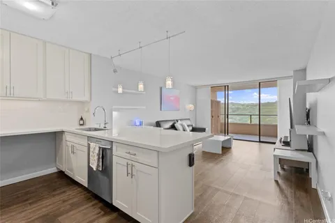 $435,000 | 1717 Mott Smith Drive, Unit 2312, Honolulu, HI 96822