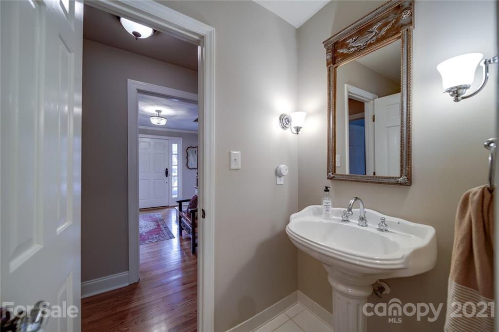 2143 Edenton Road Charlotte, NC 28211 - Photo 21 of 43 Gallery Image 21