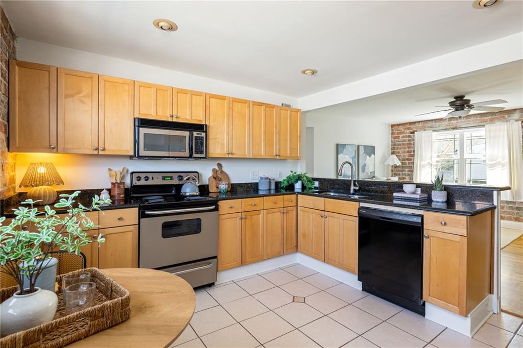 24 Daniel Street Southeast, Unit 10 Atlanta, GA 30312 - Photo 11 of 27