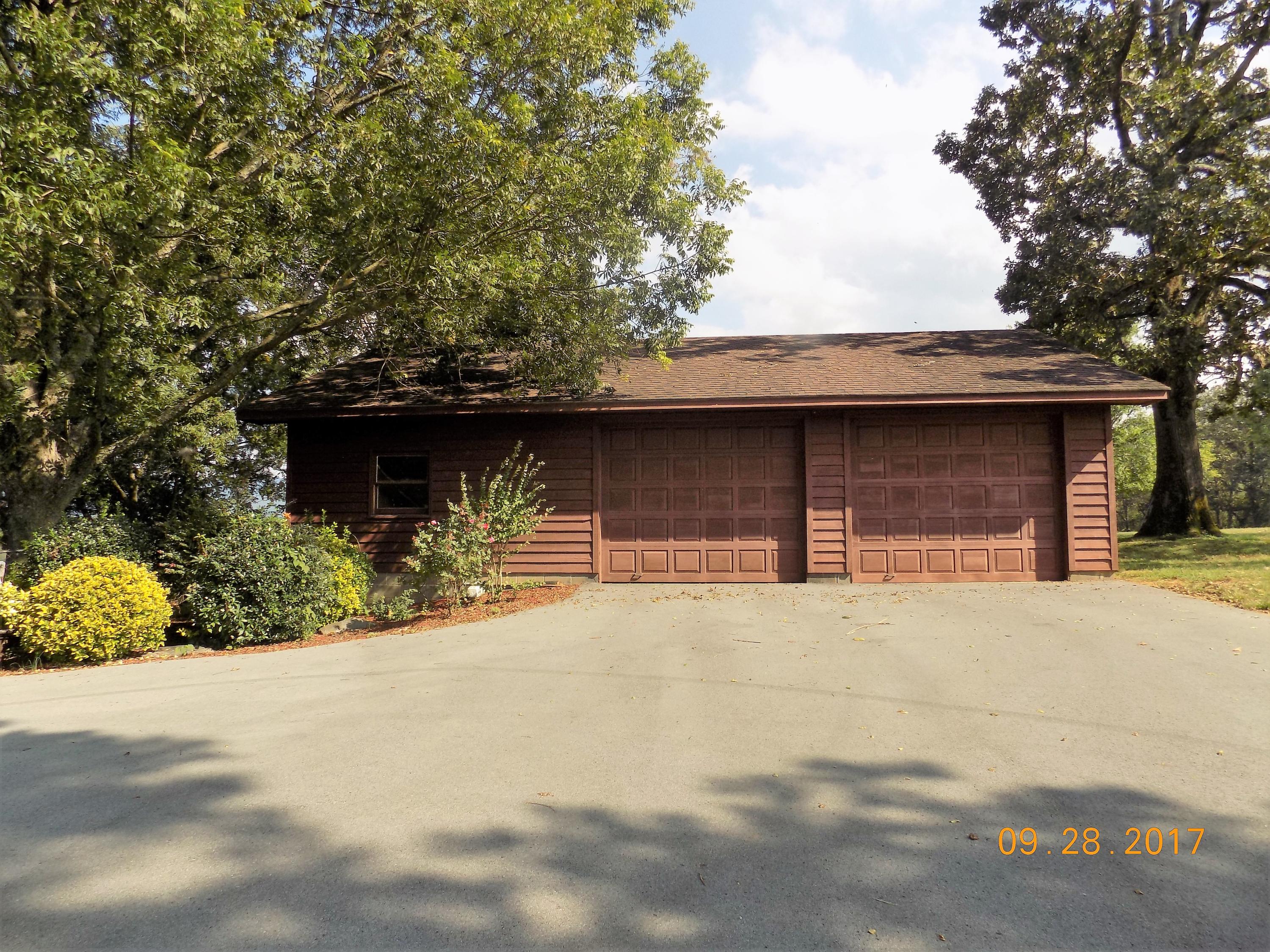 247 Old Mill Road Whitwell, TN 37397 - Photo 36 of 41 garage1