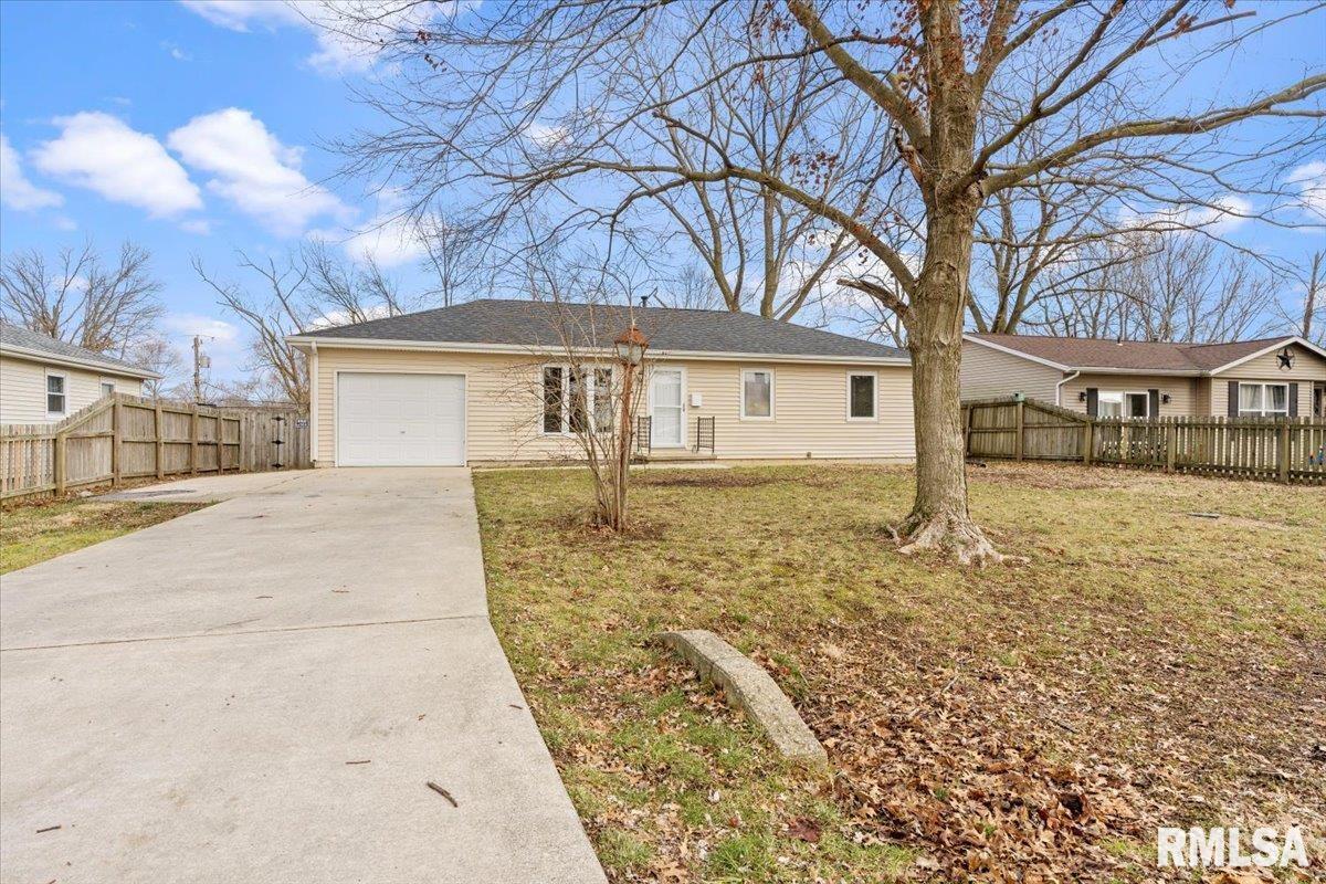 50 Buckingham Road Chatham, IL 62629 - Photo 3 of 41 Gallery Image 3