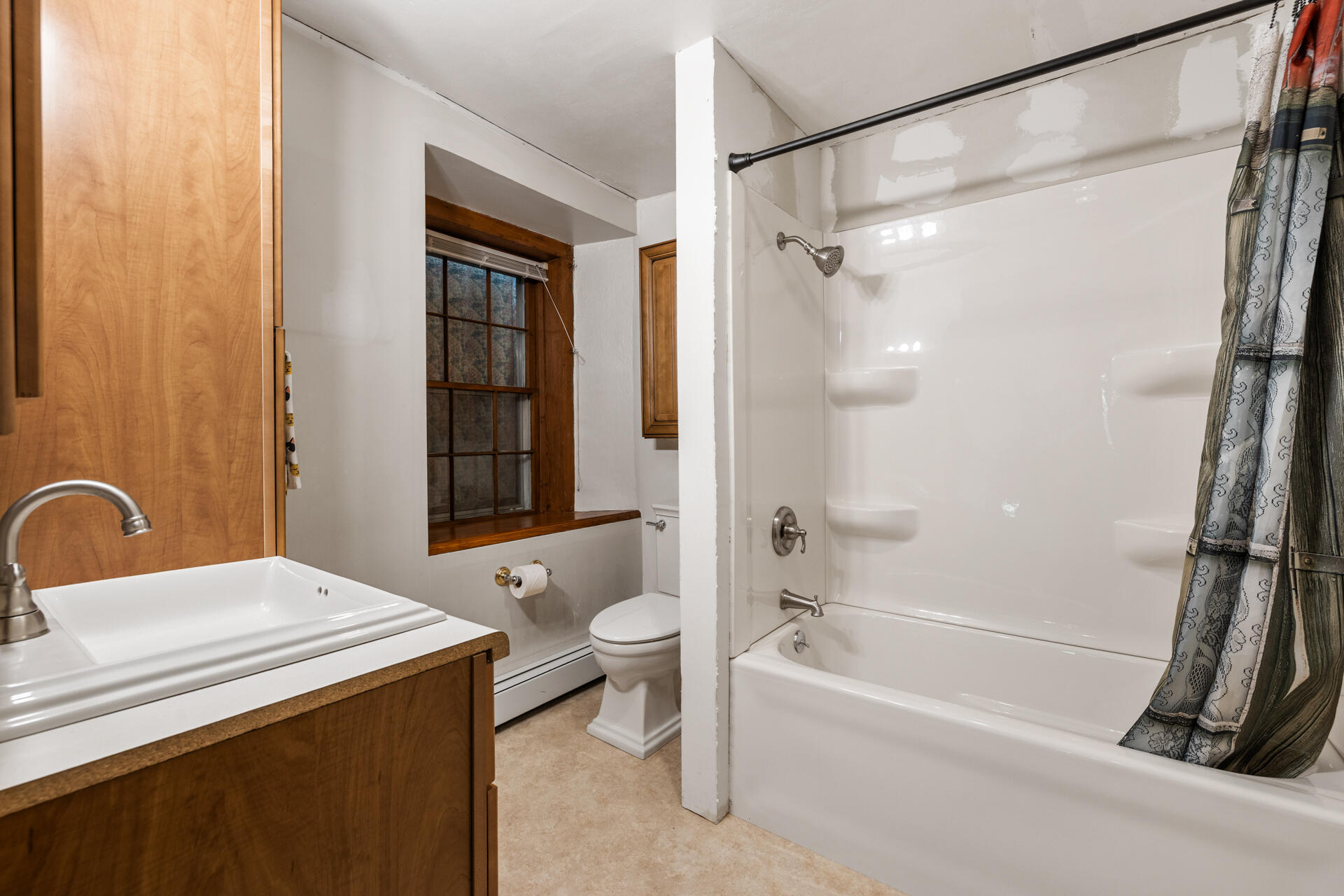5134 Highway 175 Addison, WI 53027 - Photo 15 of 37 Main Floor Bath