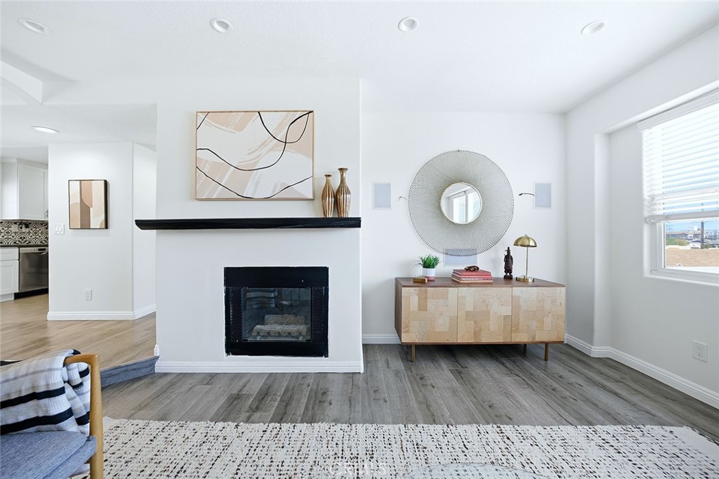 825 West 6th Street, Unit 3 San Pedro, CA 90731 - Photo 3 of 35