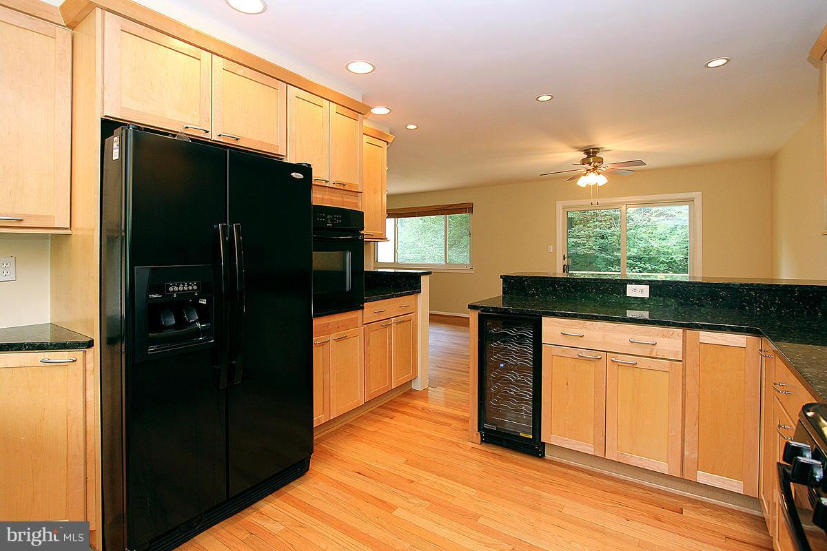 9615 McAlpine Road Silver Spring, MD 20901 - Photo 6 of 28 Kitchen