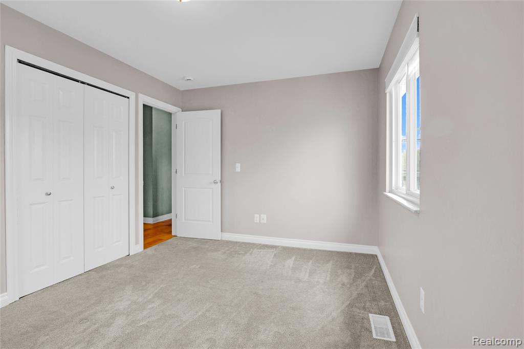 9093 Jordan Road Grand Blanc, MI 48439 - Photo 31 of 40