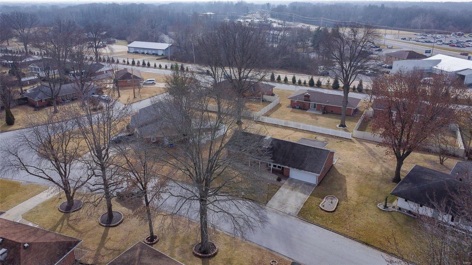 2209 Wedgewood Drive Alton, IL 62002 - Photo 26 of 27