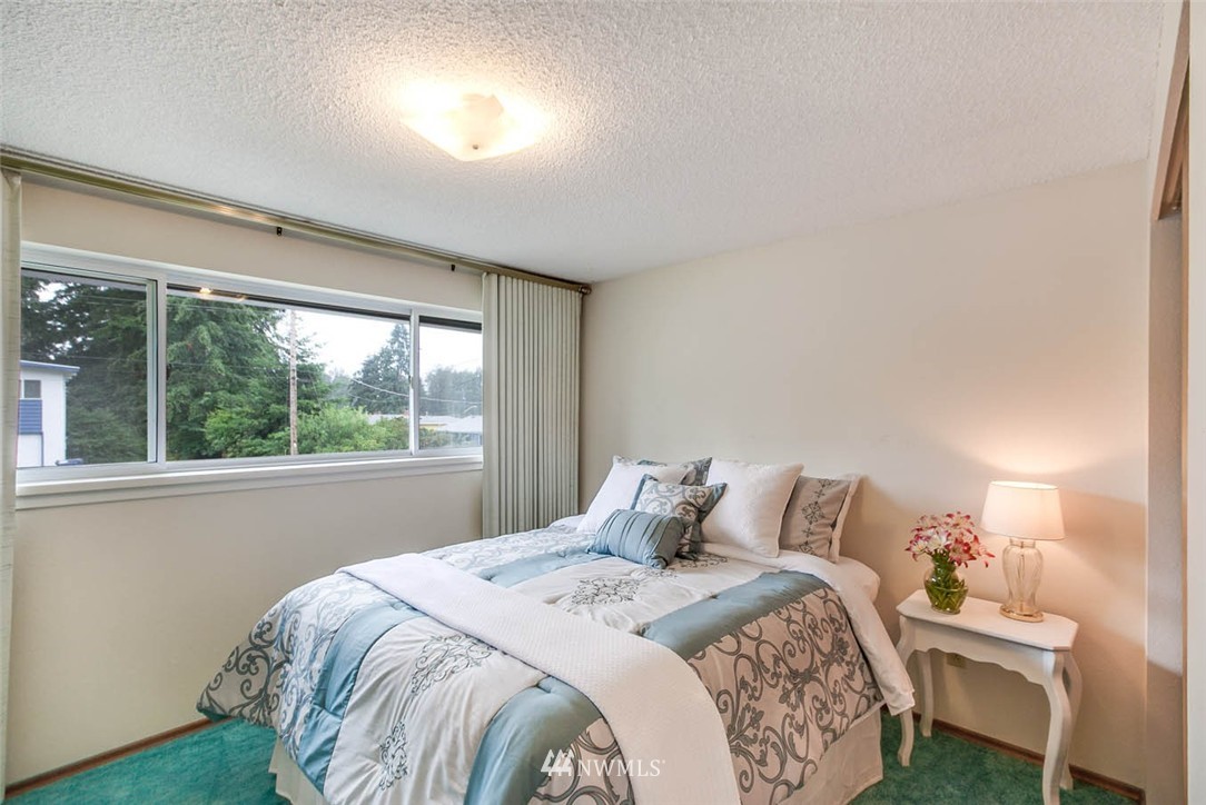 12404 Southeast 158th Street Renton, WA 98058 - Photo 14 of 25