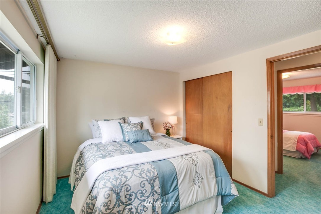12404 Southeast 158th Street Renton, WA 98058 - Photo 15 of 25