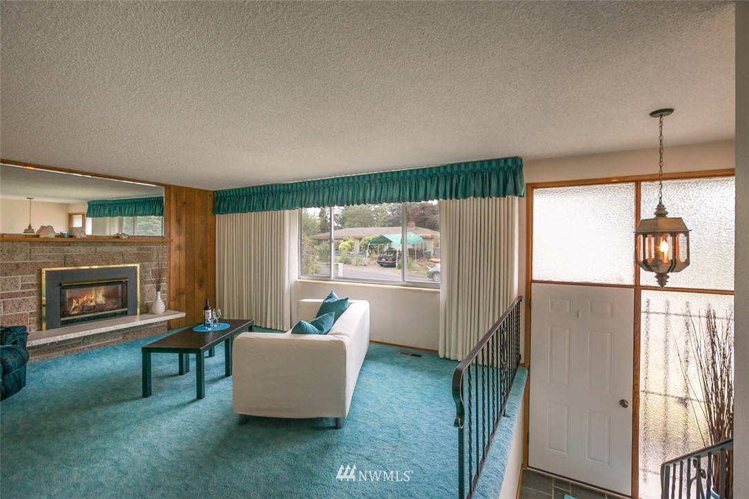 12404 Southeast 158th Street Renton, WA 98058 - Photo 3 of 25