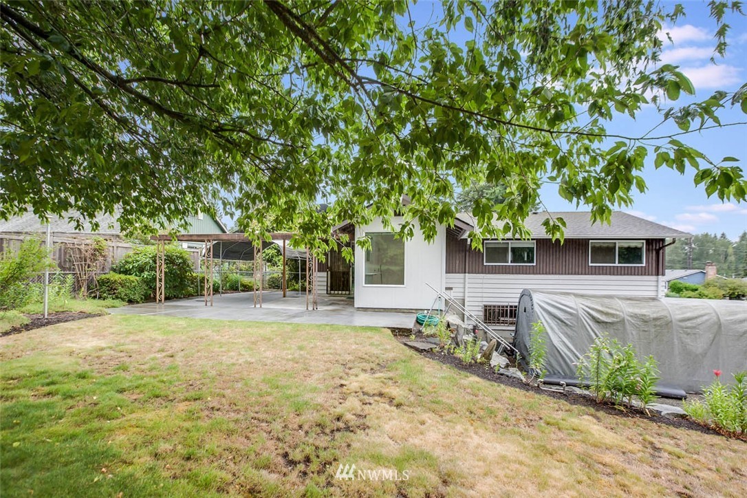 12404 Southeast 158th Street Renton, WA 98058 - Photo 22 of 25