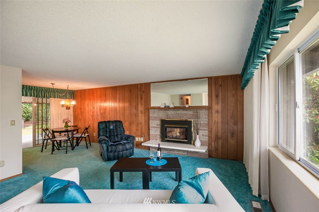 12404 Southeast 158th Street Renton, WA 98058 - Photo 4 of 25