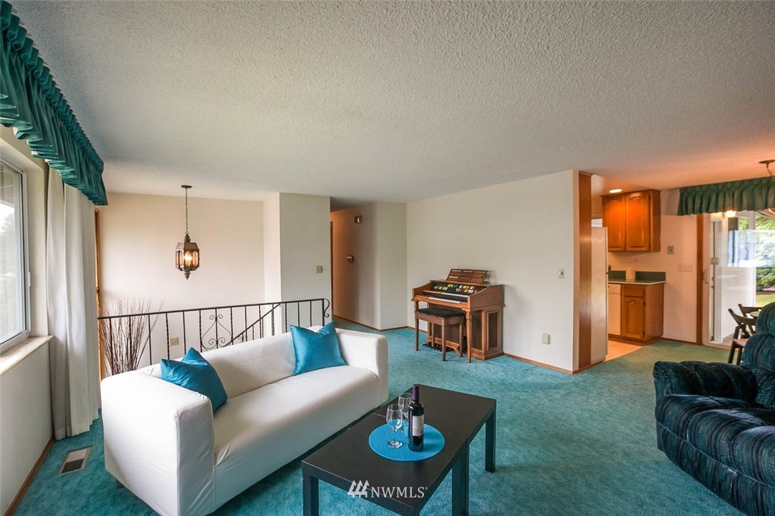 12404 Southeast 158th Street Renton, WA 98058 - Photo 5 of 25