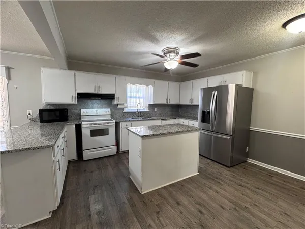 $1,550 | 4586 Starmount Road, Liberty, NC 27298