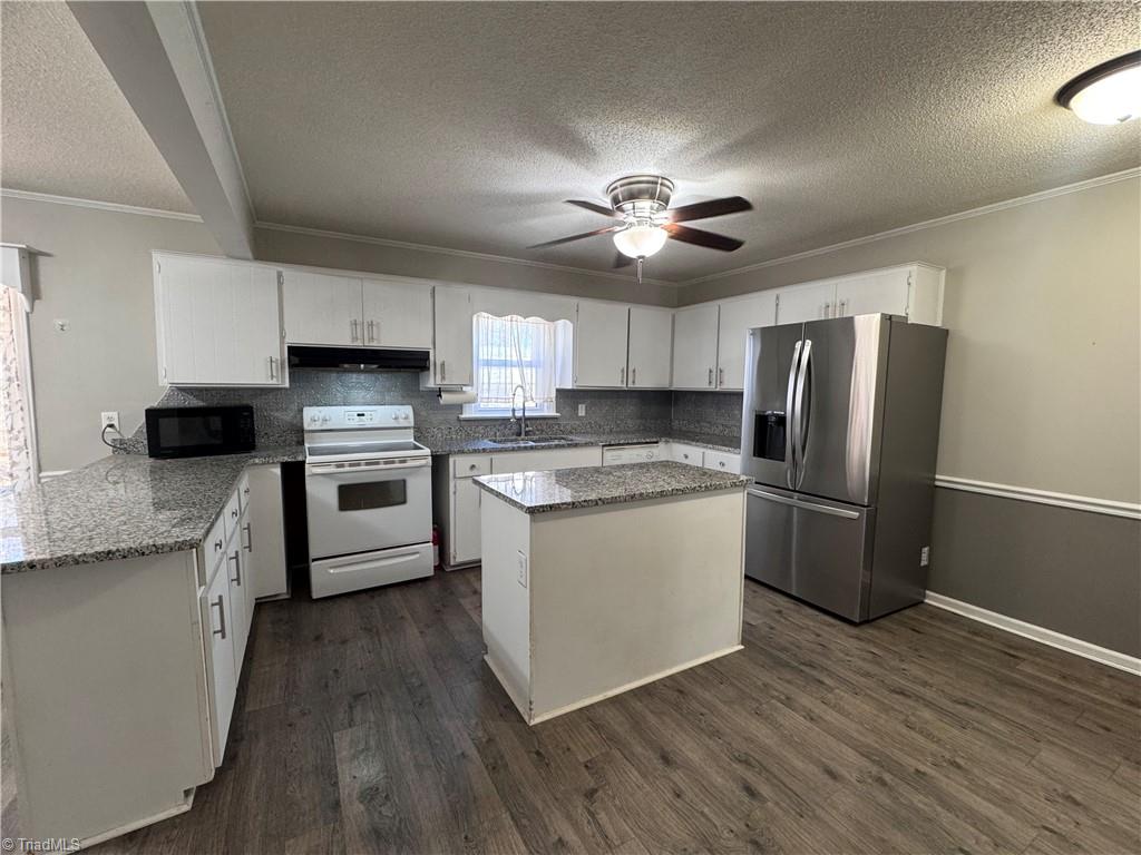 4586 Starmount Road Liberty, NC 27298 - Photo 2 of 35