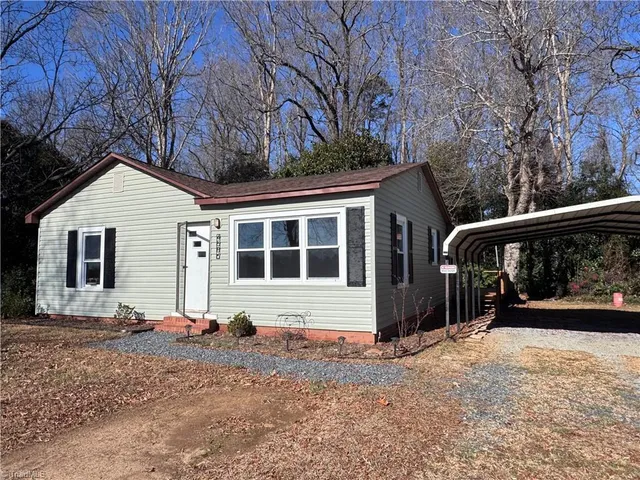 $1,550 | 4586 Starmount Road, Liberty, NC 27298