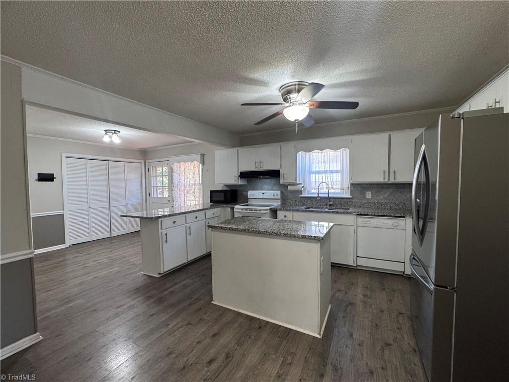 4586 Starmount Road Liberty, NC 27298 - Photo 8 of 35