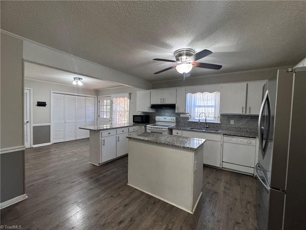 4586 Starmount Road Liberty, NC 27298 - Photo 10 of 35