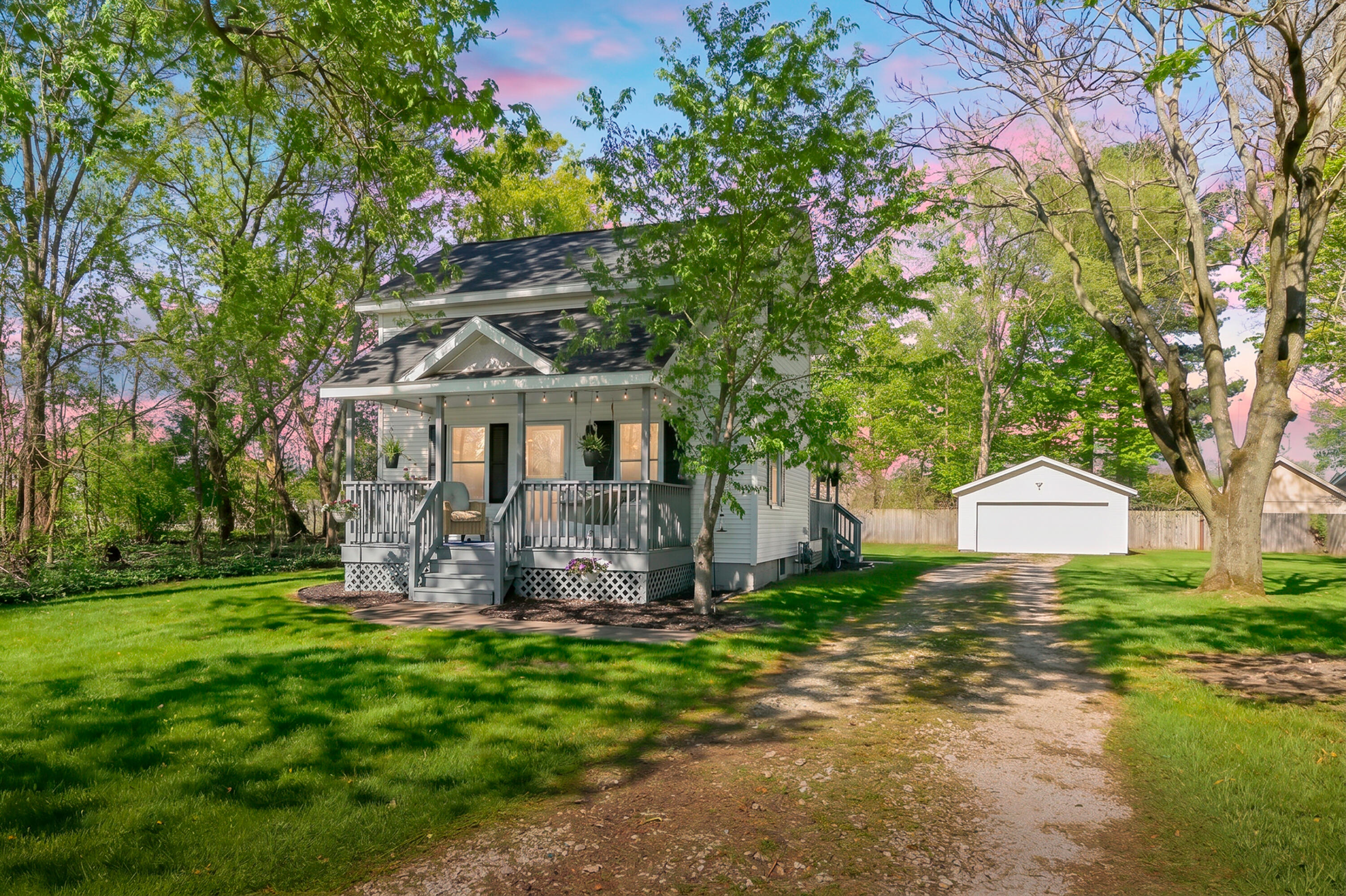 115 Maple Street Plainwell, MI 49080 - Photo 1 of 40 Maple St 115 Plainwell 49080-1