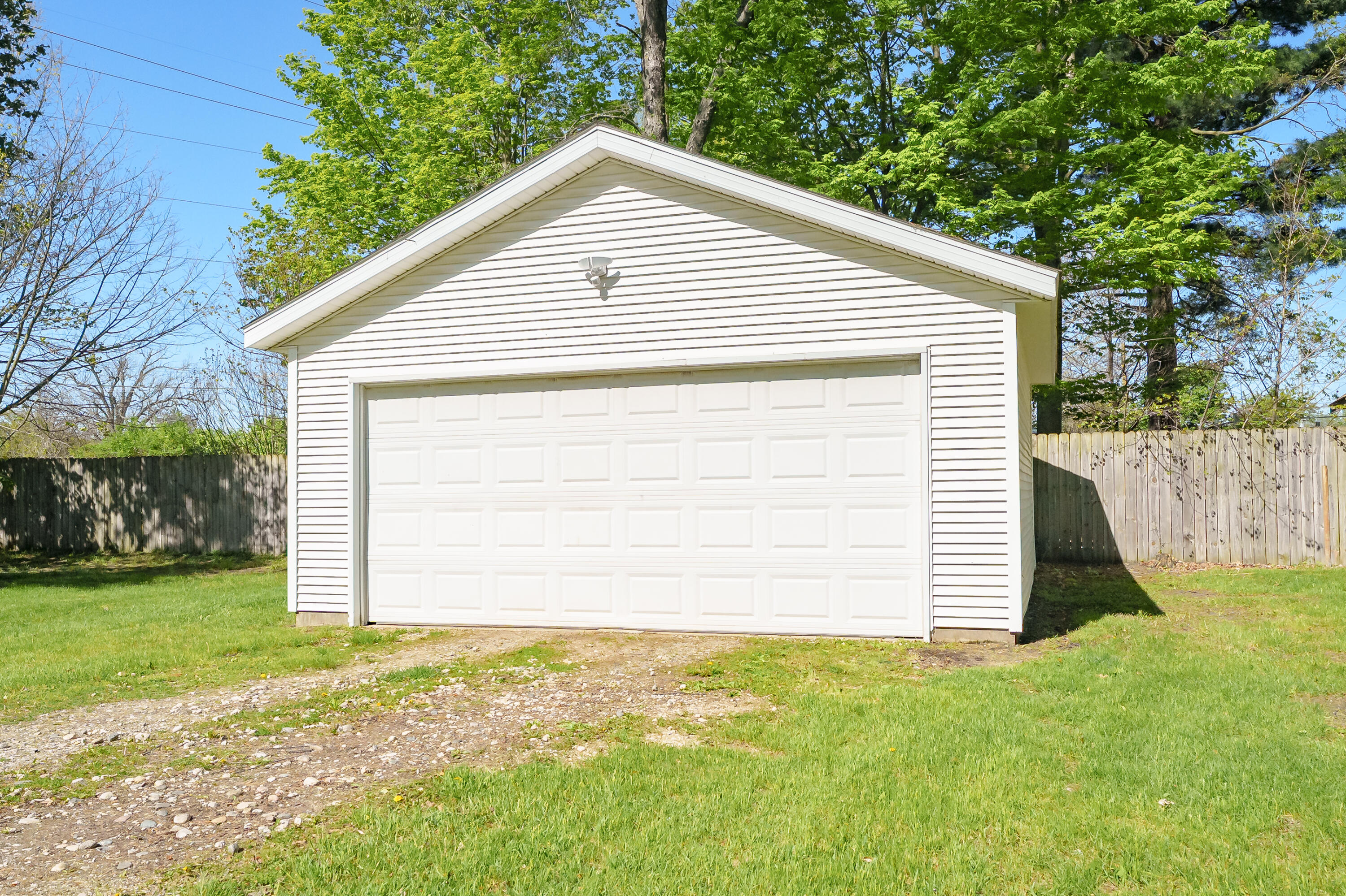 115 Maple Street Plainwell, MI 49080 - Photo 31 of 40 Maple St 115 Plainwell 49080-32