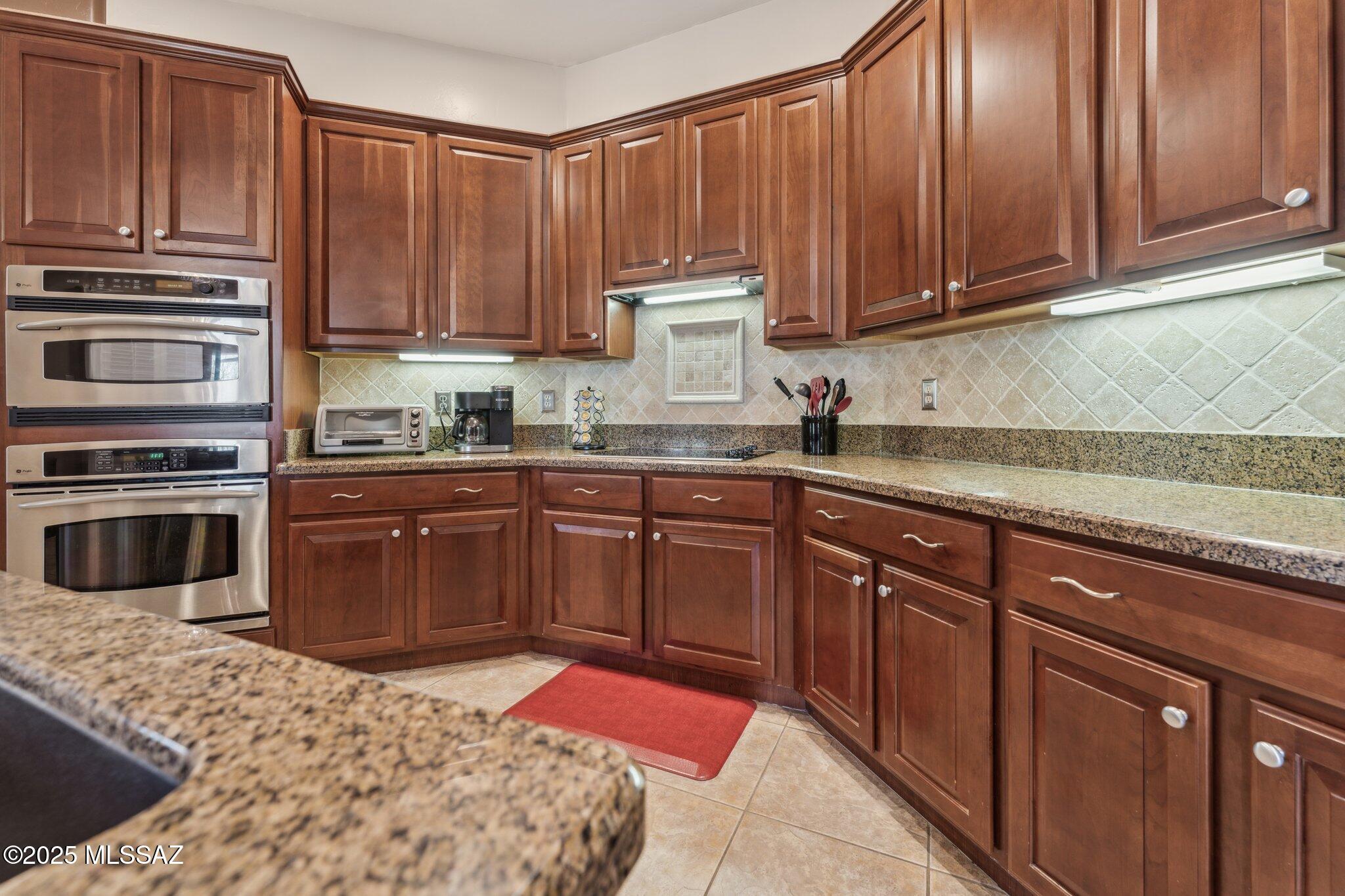 12679 North Piping Rock Road Tucson, AZ 85755 - Photo 9 of 39