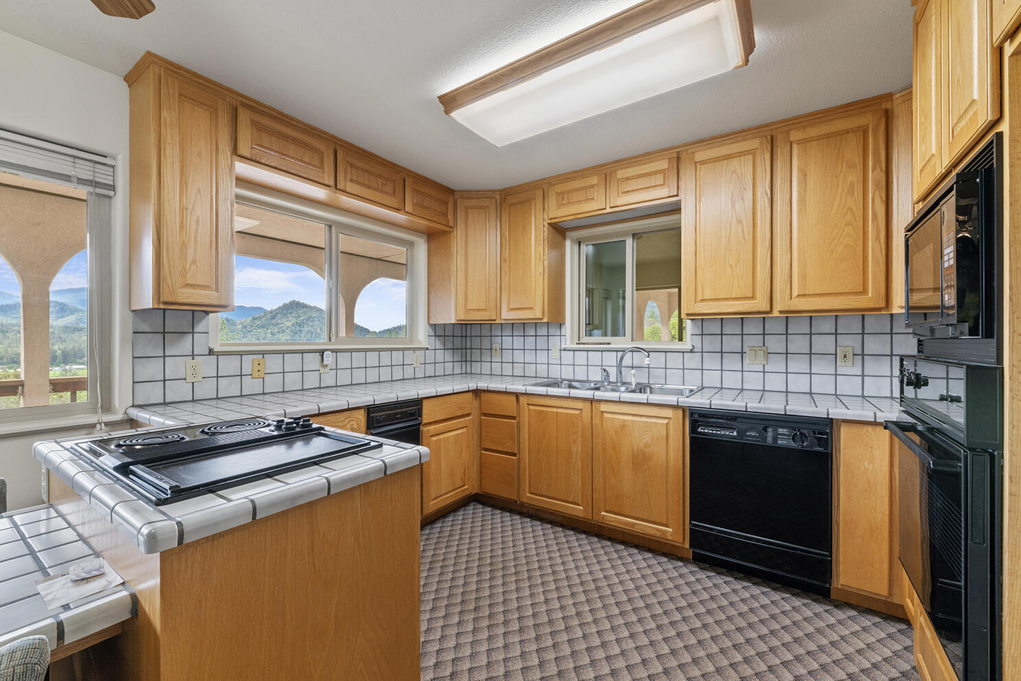 10300 North Applegate Road Grants Pass, OR 97527 - Photo 24 of 40 25