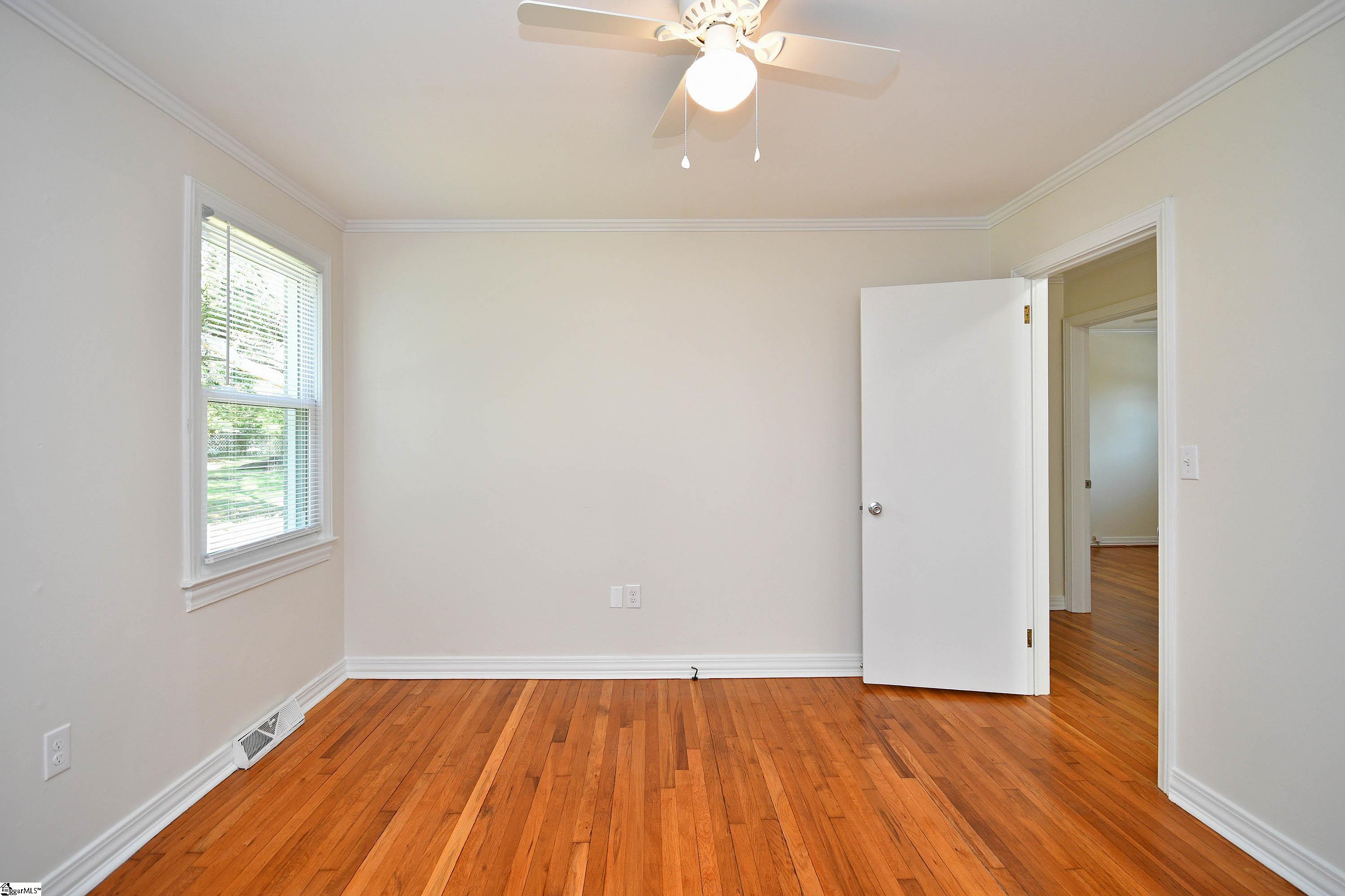 220 Keith Drive Greenville, SC 29607 - Photo 12 of 30