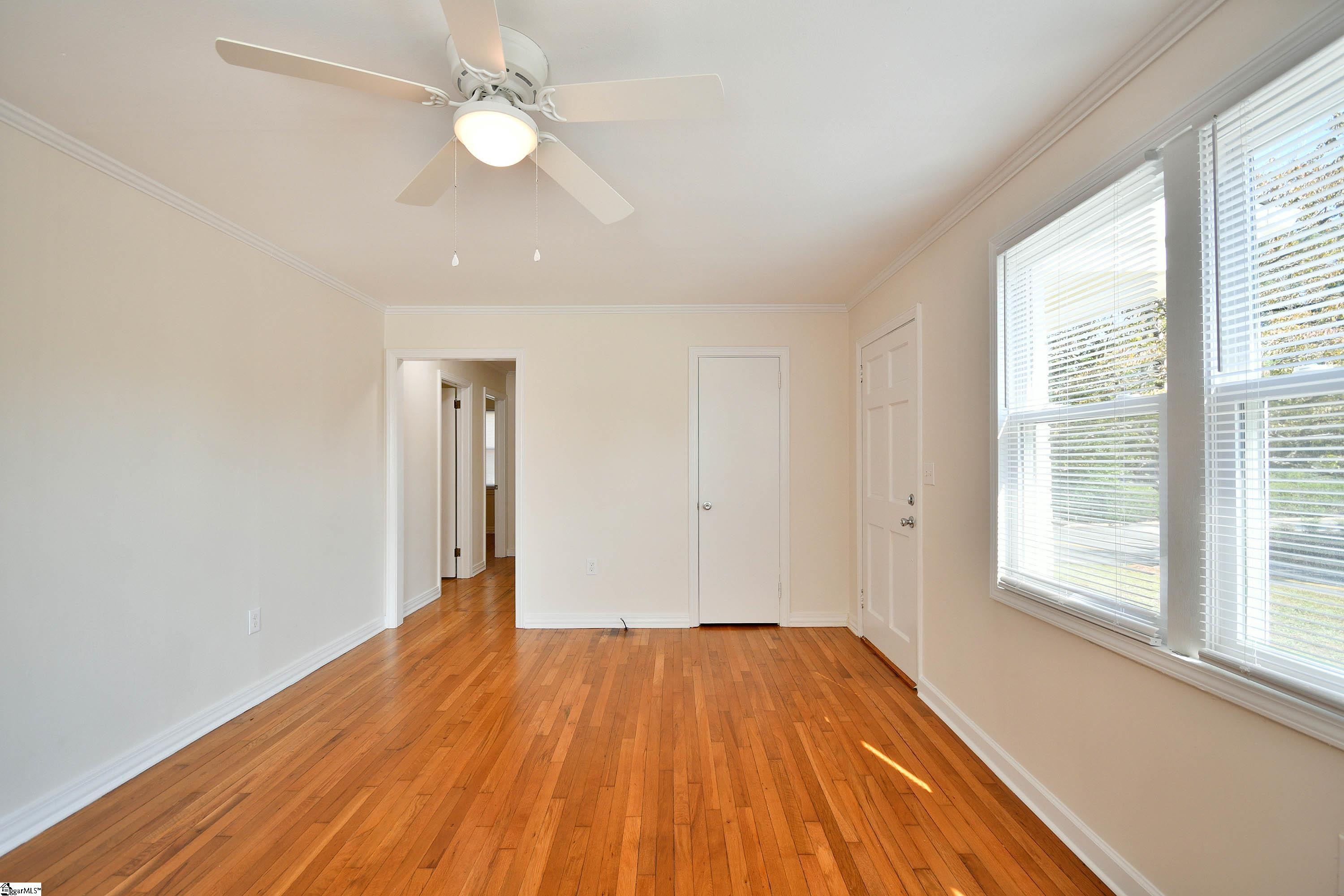 220 Keith Drive Greenville, SC 29607 - Photo 5 of 30