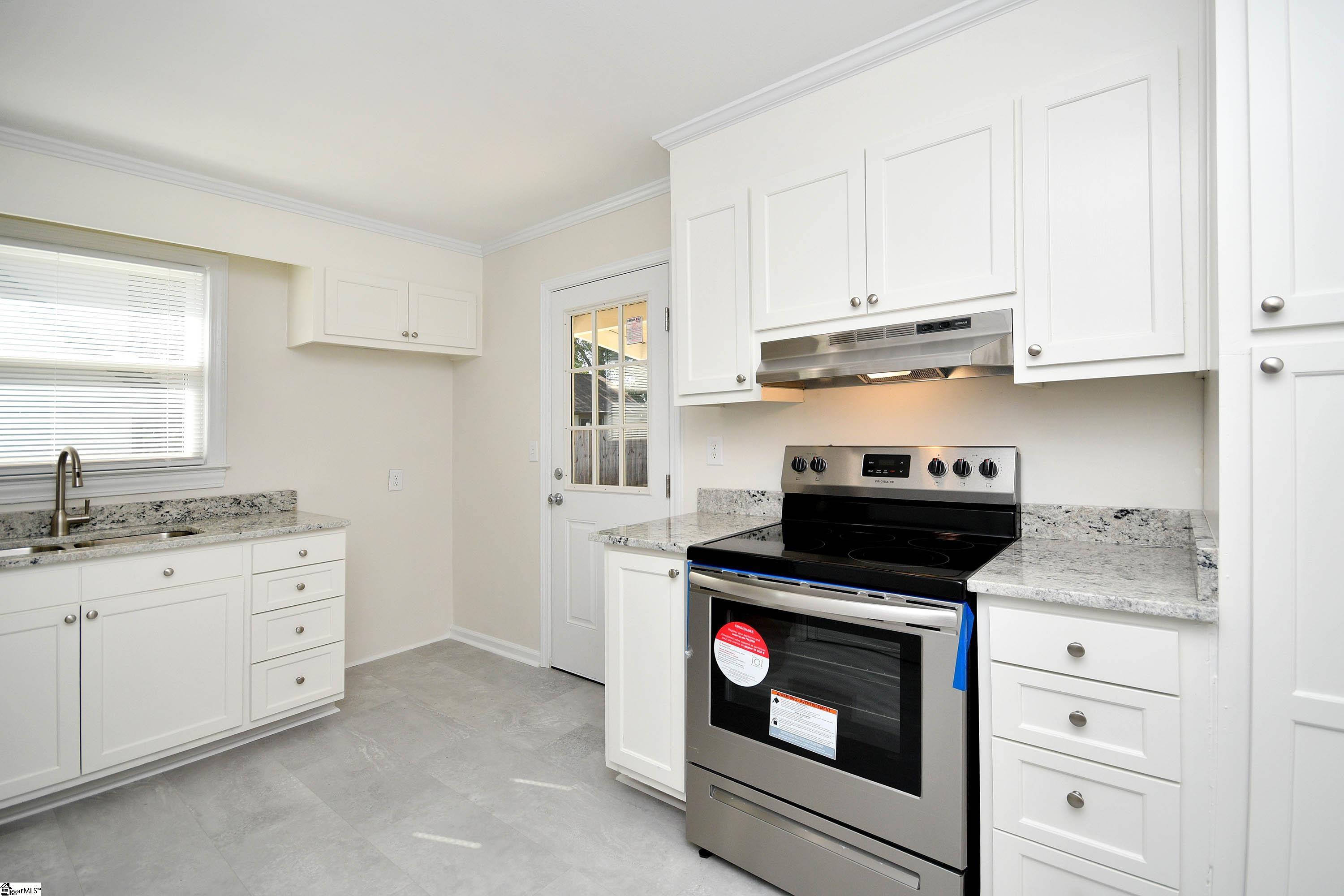 220 Keith Drive Greenville, SC 29607 - Photo 10 of 30